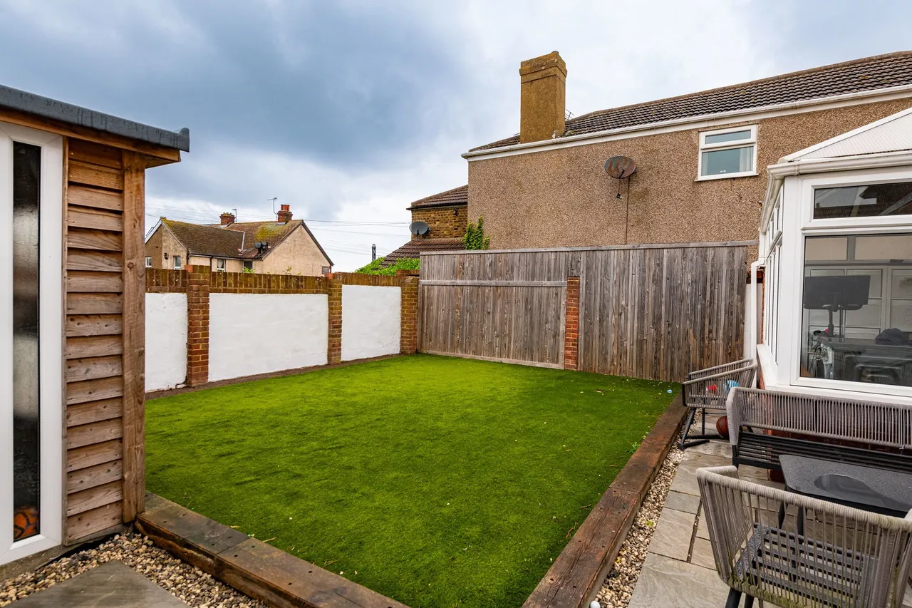 Lowfield Road, Minster On Sea, ME12, photo 14