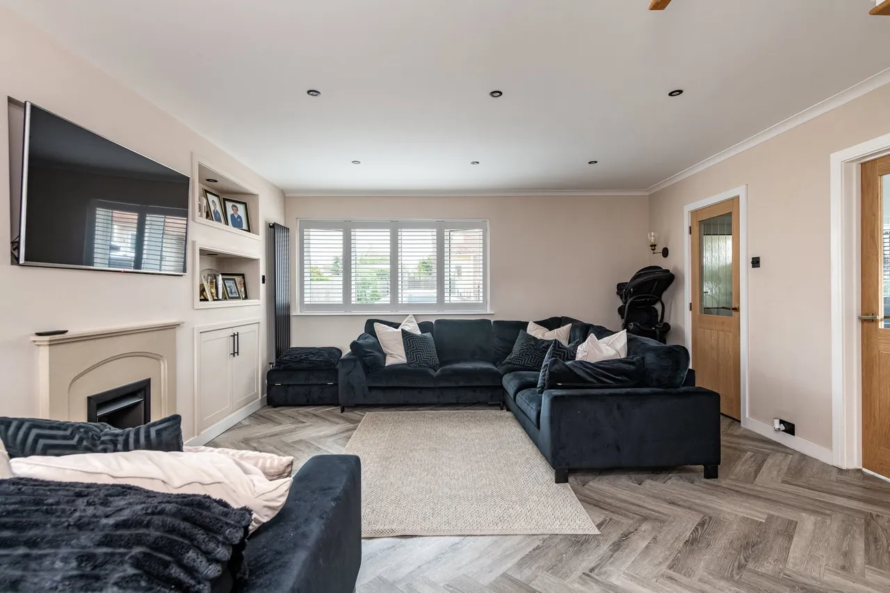 Lowfield Road, Minster On Sea, ME12, photo 4