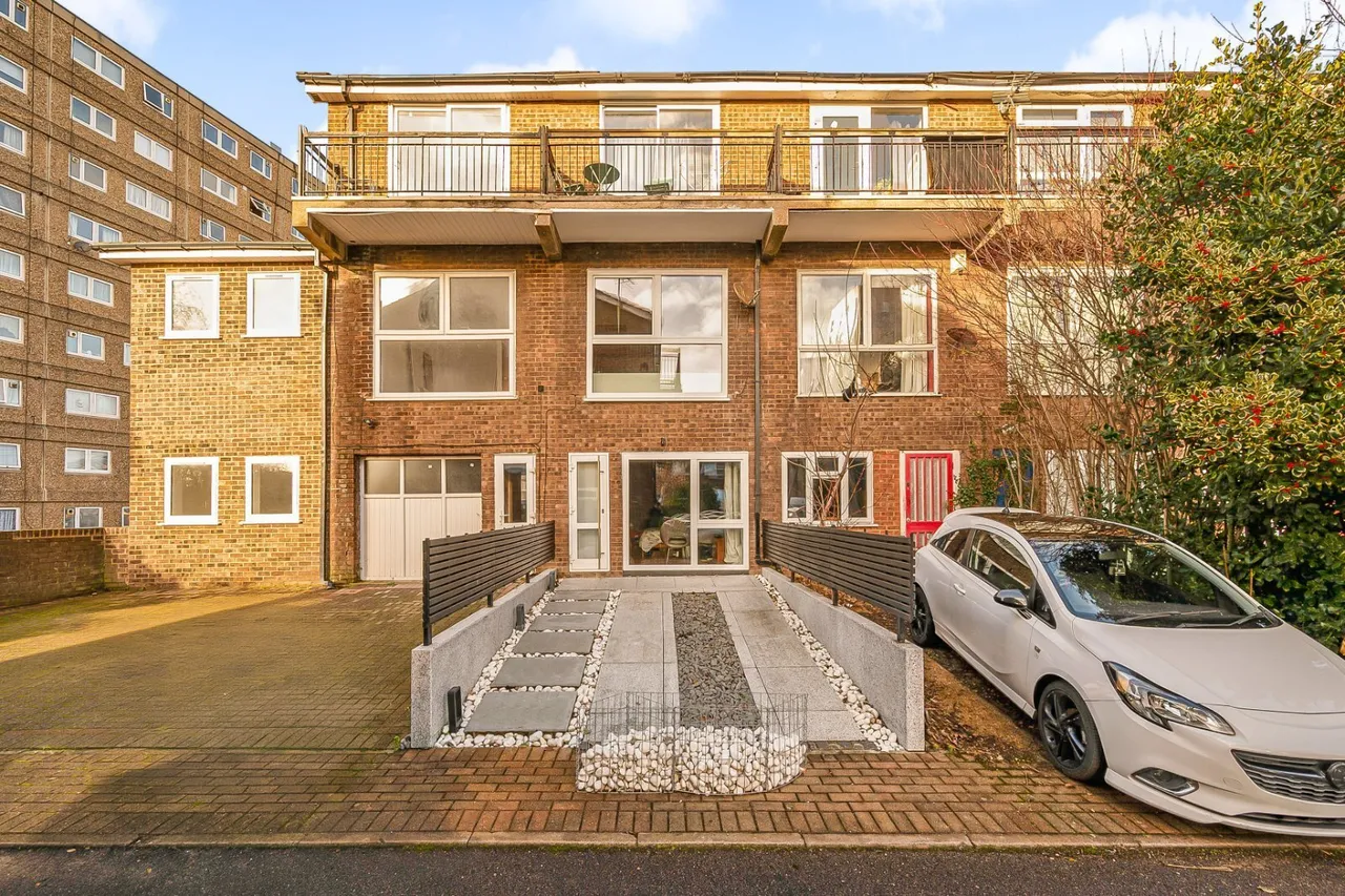 Capstan Square, London, E14, photo 3