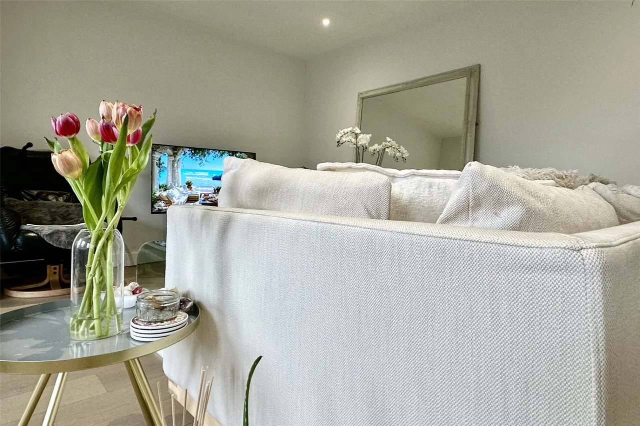 Finchampstead Road, Wokingham, Berkshire, RG40 2NN, photo 6