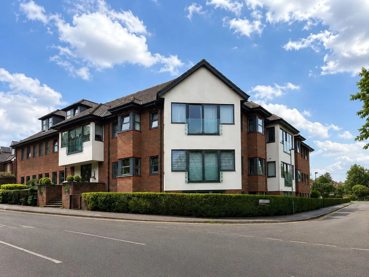 2 bed flat for sale — Finchampstead Road, Wokingham, Berkshire, RG40 2NN