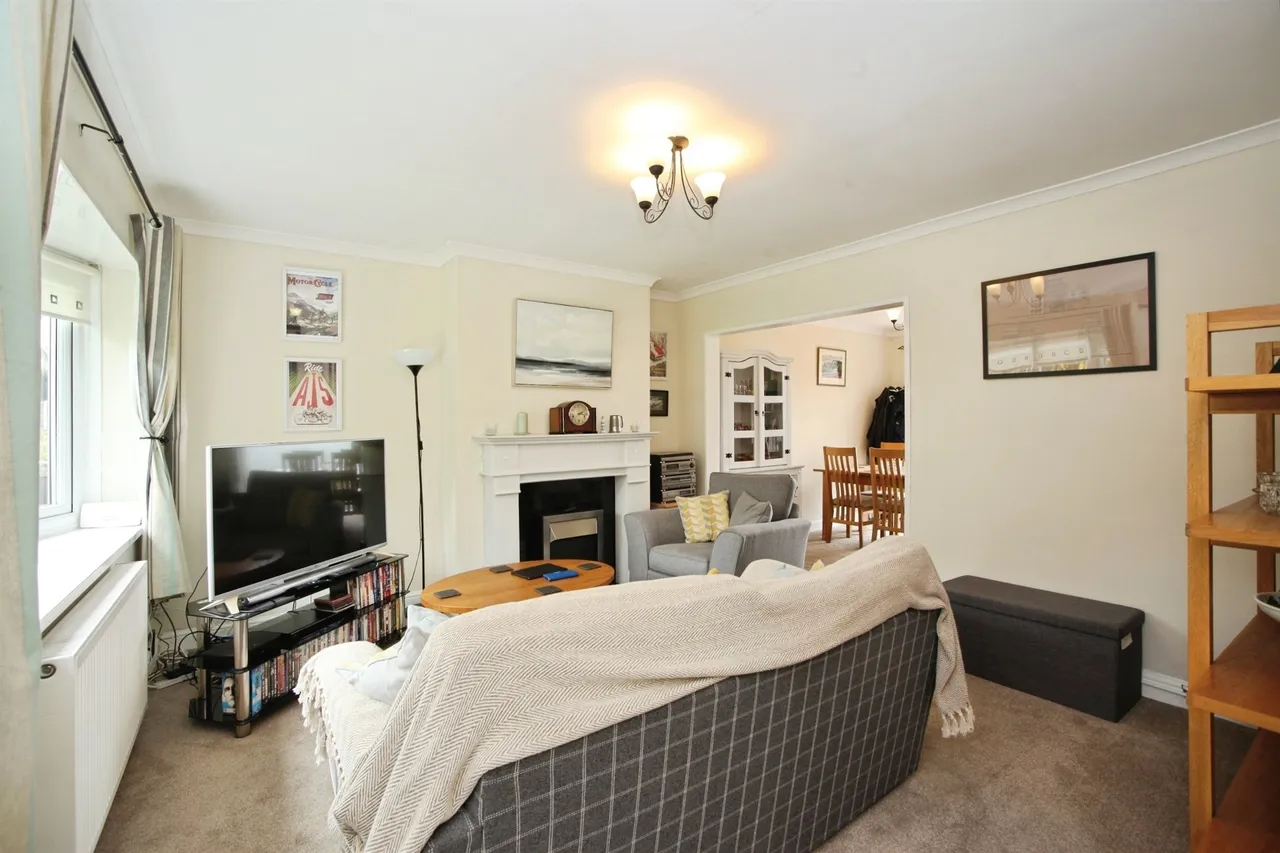 Conway Close, Pontypridd, CF37, photo 3