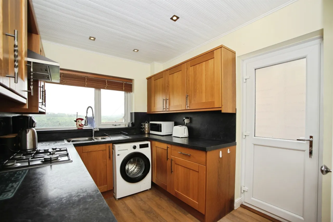 Conway Close, Pontypridd, CF37, photo 6