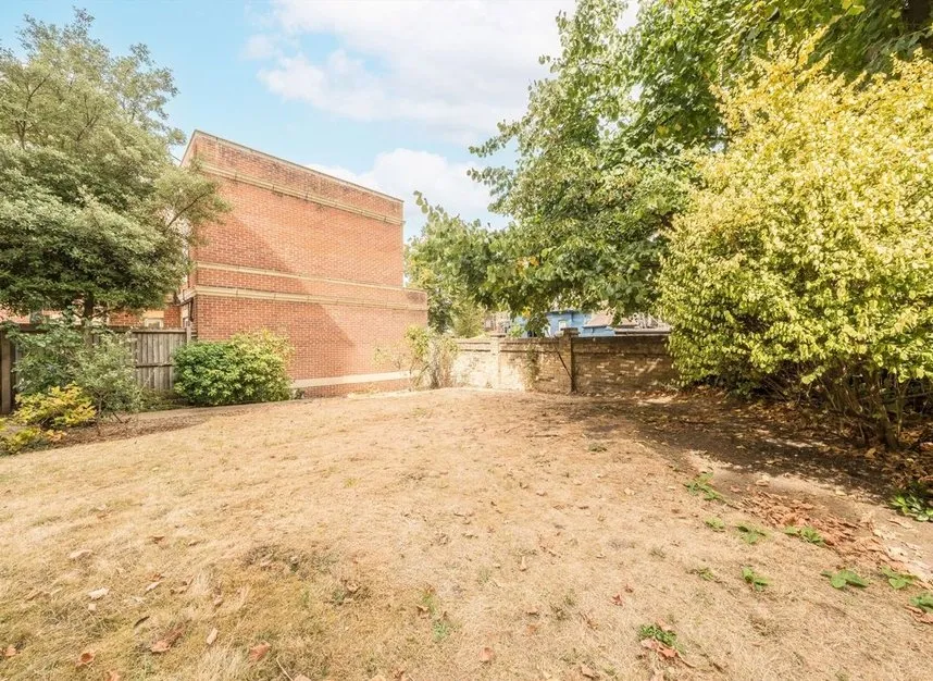 Claremont Gardens, Surbiton, KT6, photo 5