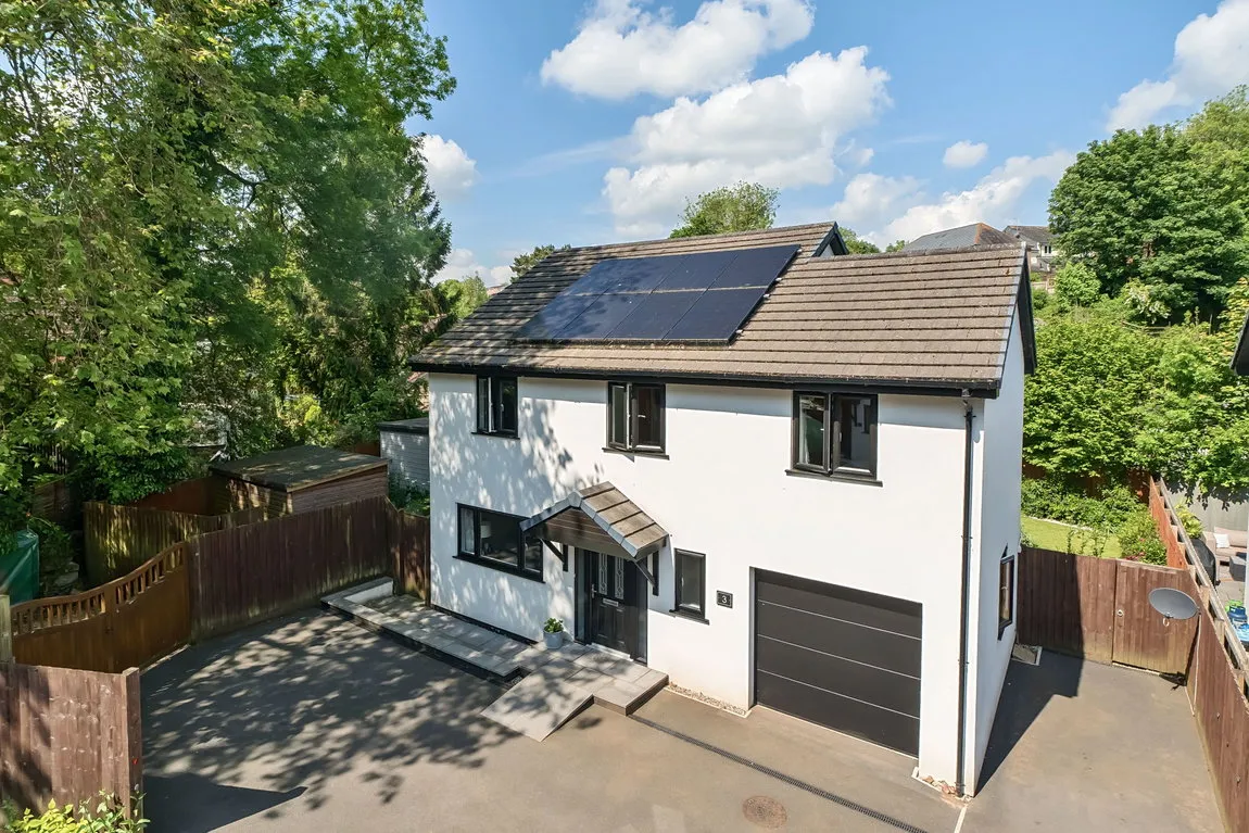4 bed house for sale, Chapel Close, Launceston, PL15