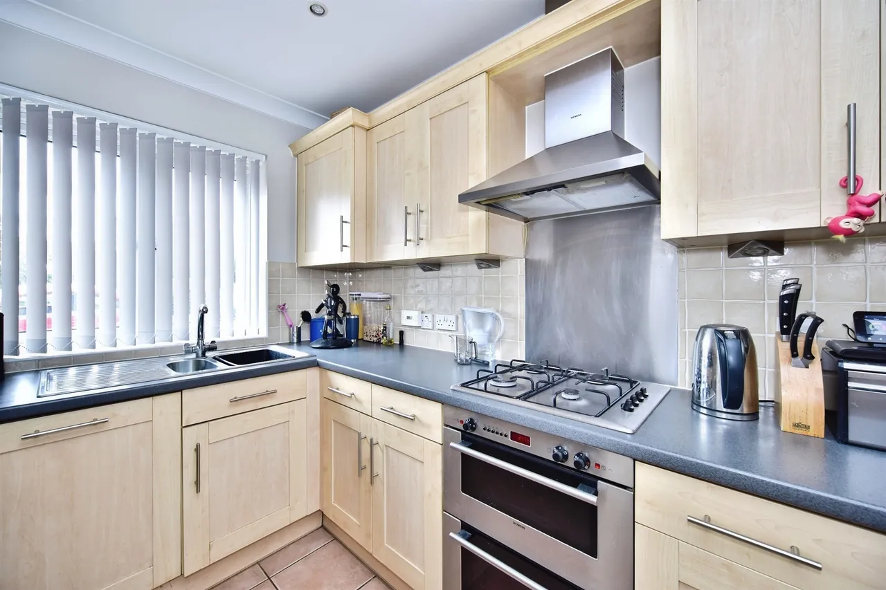 The Lakes, Larkfield, Aylesford, photo 3