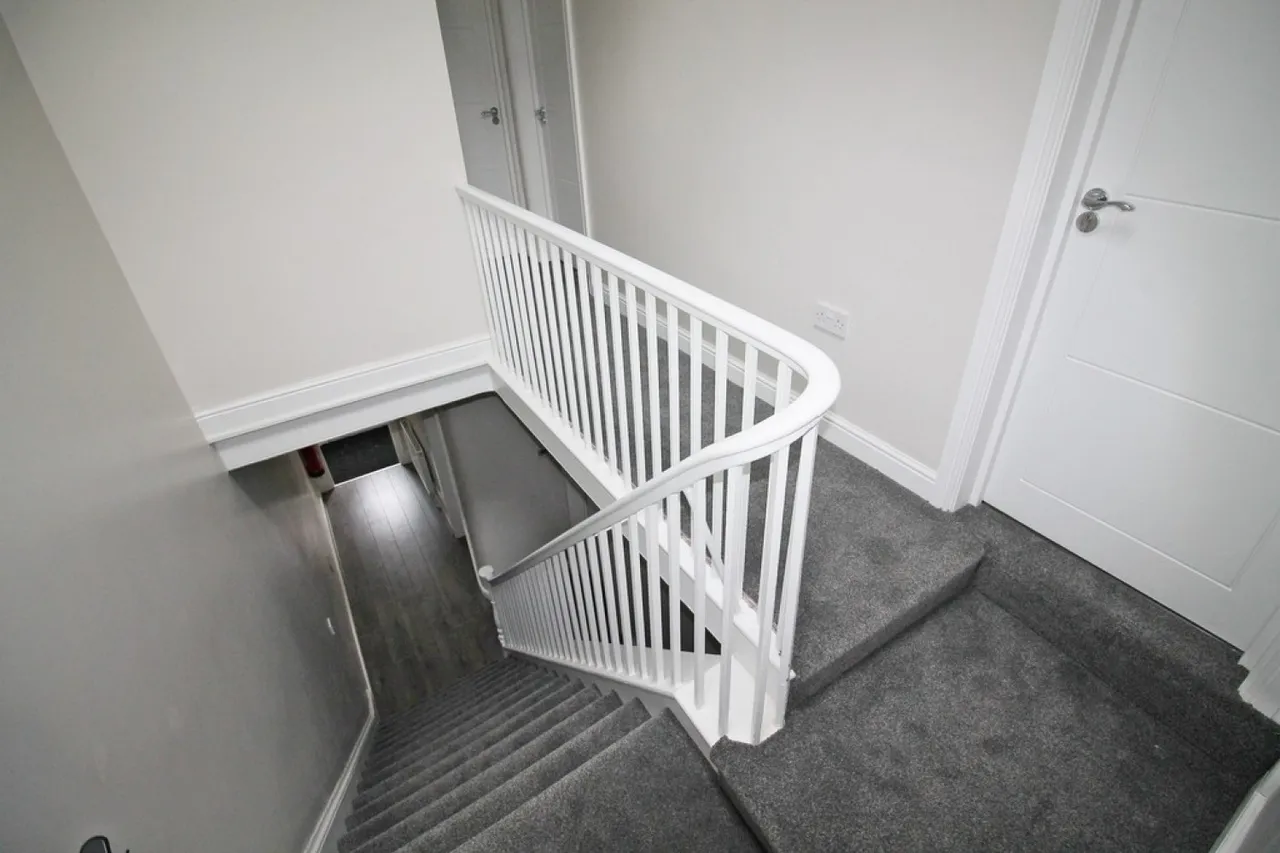 Room, 18 Waterloo Road, Runcorn, photo 4