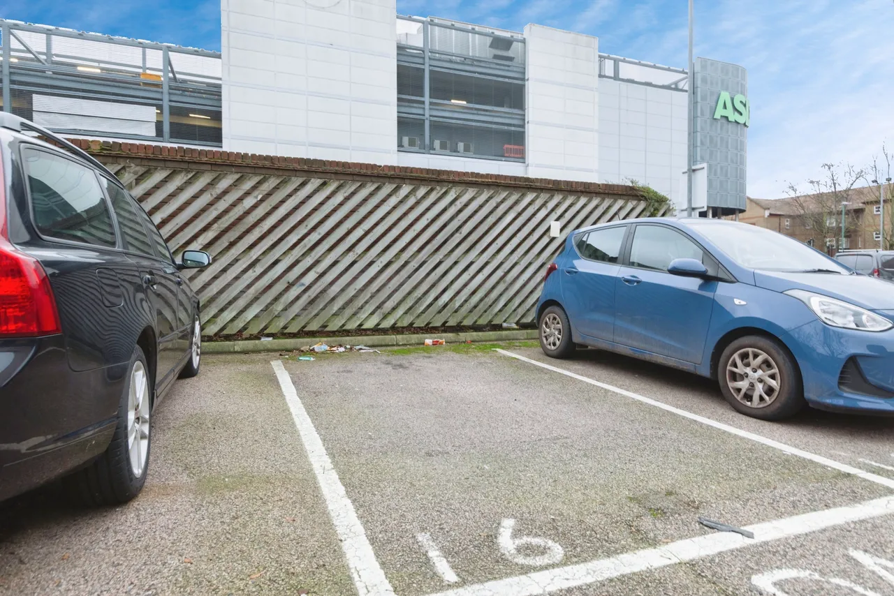 Crown Road, Sutton, SM1, photo 13