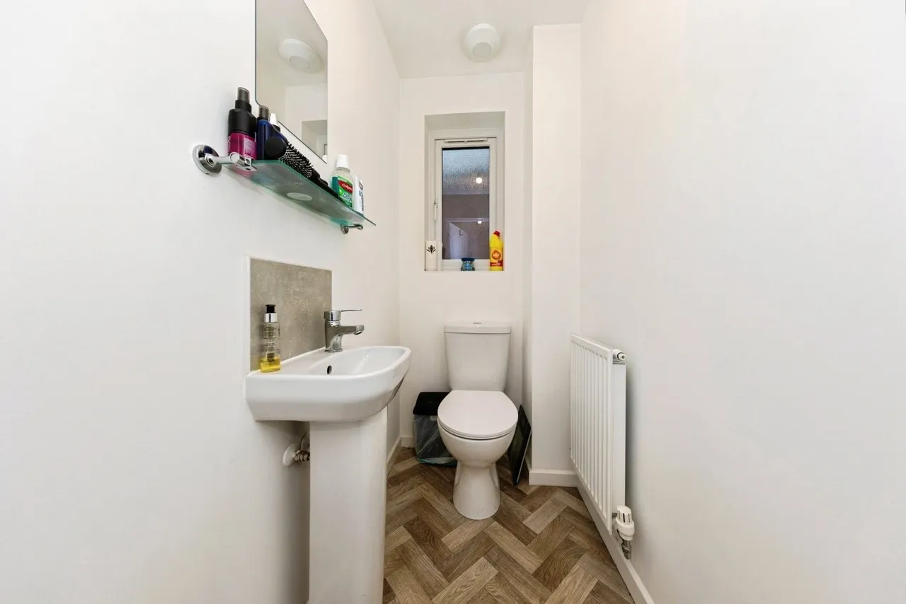 Maes Frondeg, Carmarthen, SA31, photo 8