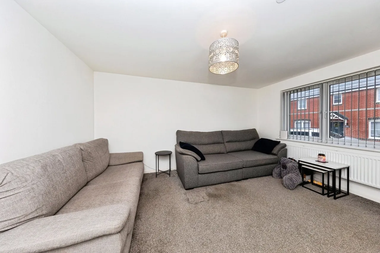 Maes Frondeg, Carmarthen, SA31, photo 7