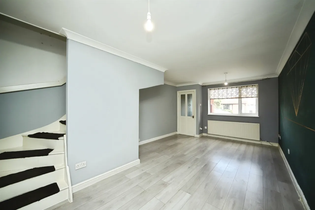 St. Margarets Court, Taunton, photo 3