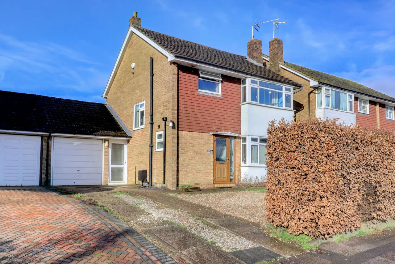 4 bed house for sale, Wycombe Road, High Wycombe, HP15