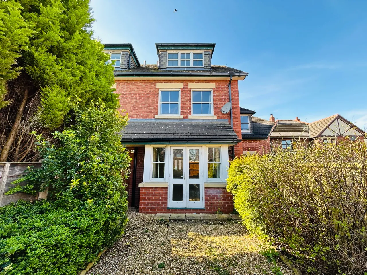 3 bed house for sale, Laburnum Court, Lymm