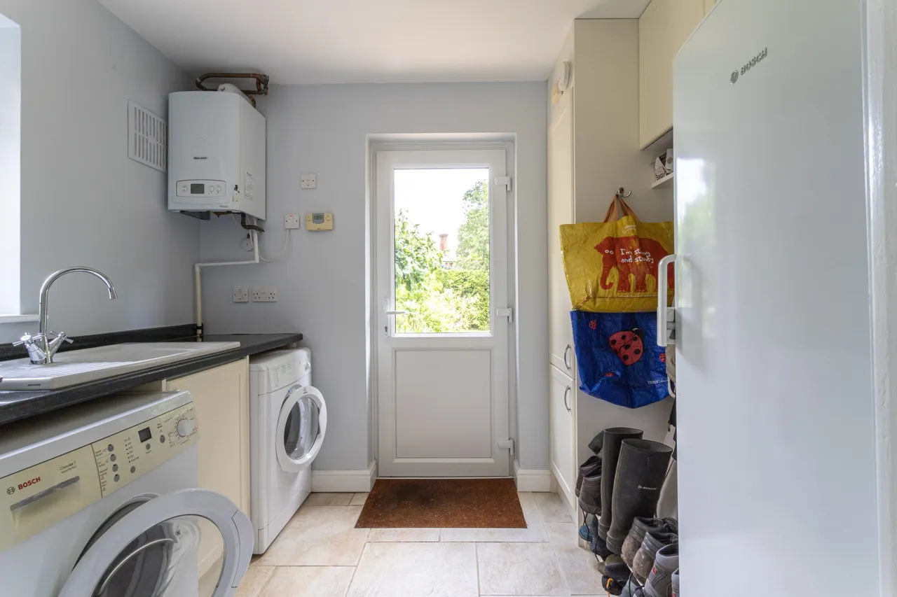 Alanbrooke Close, Hartley Wintney, Hook, RG27 8QY, photo 11