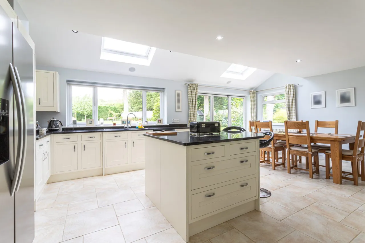 Alanbrooke Close, Hartley Wintney, Hook, RG27 8QY, photo 5