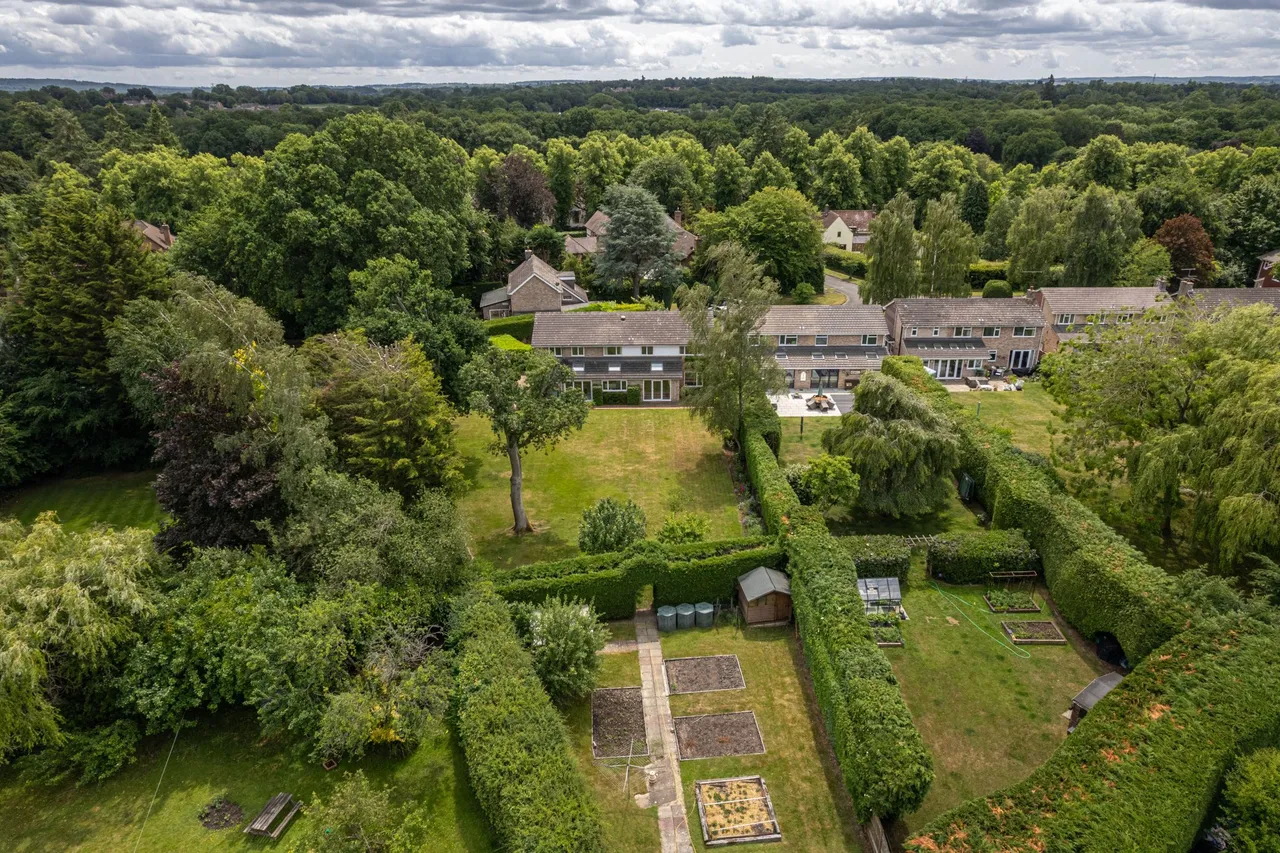 Alanbrooke Close, Hartley Wintney, Hook, RG27 8QY, photo 24