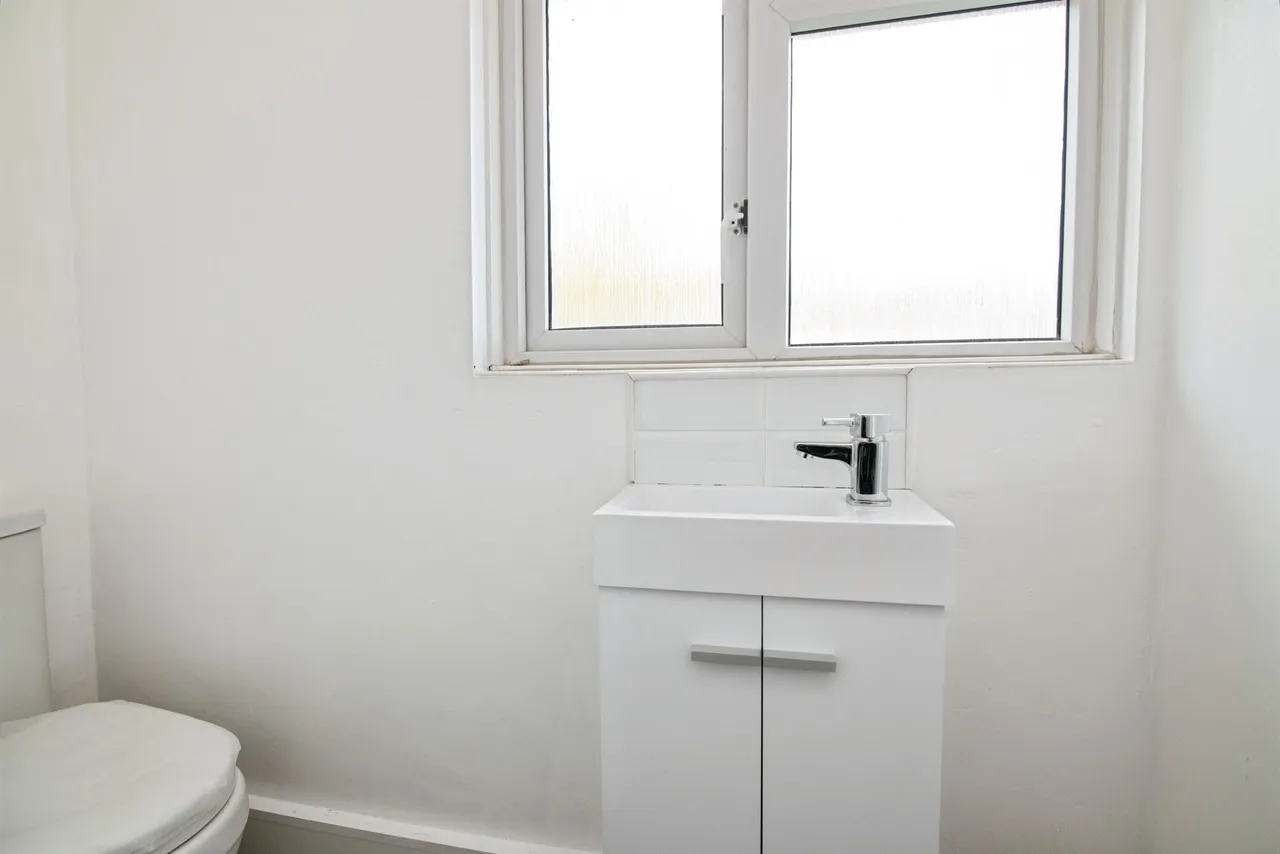 Laburnum Road, Dudley, photo 8