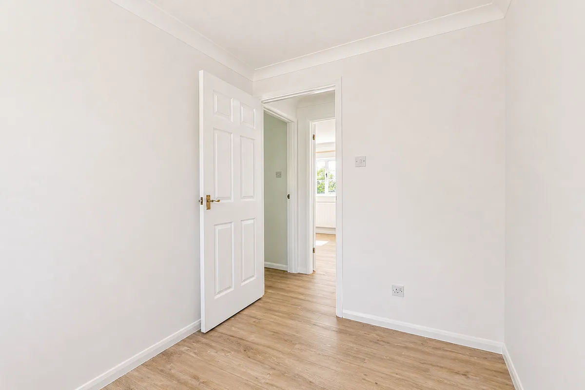 Kynance Close, Romford, RM3 7LB, photo 18
