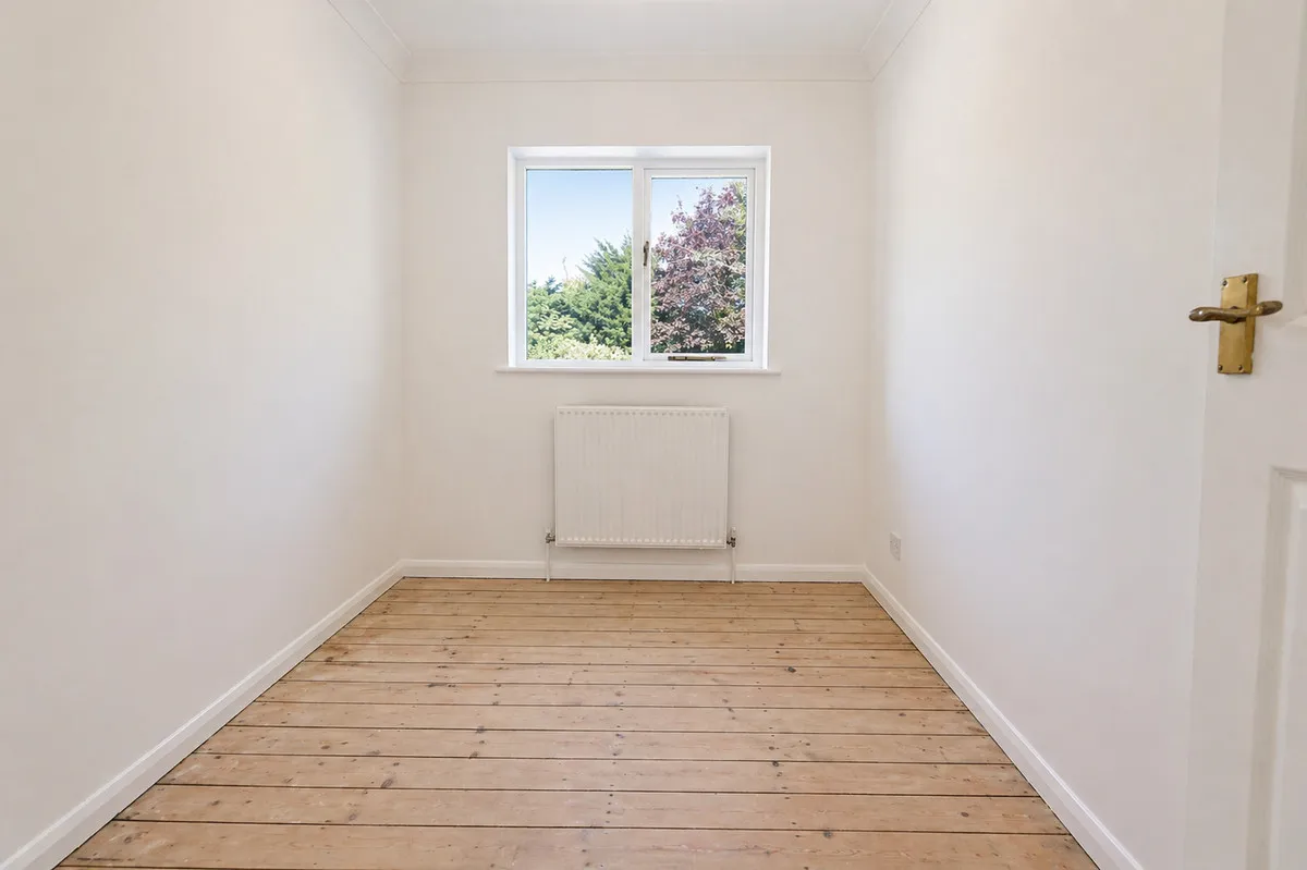 Kynance Close, Romford, RM3 7LB, photo 19