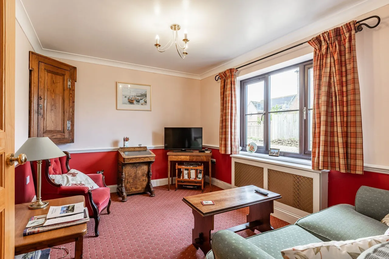 Substantial Detached Home in Sporle, photo 11