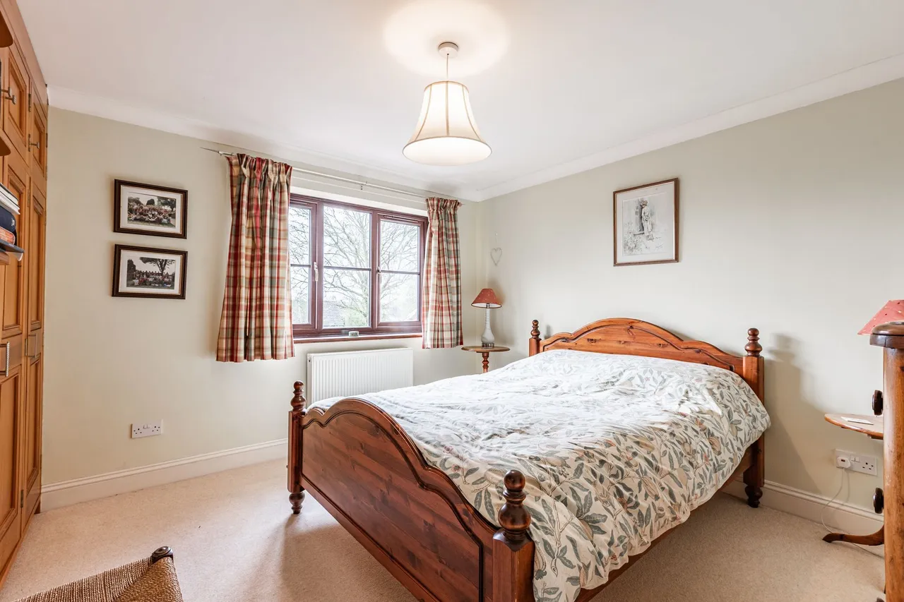 Substantial Detached Home in Sporle, photo 14