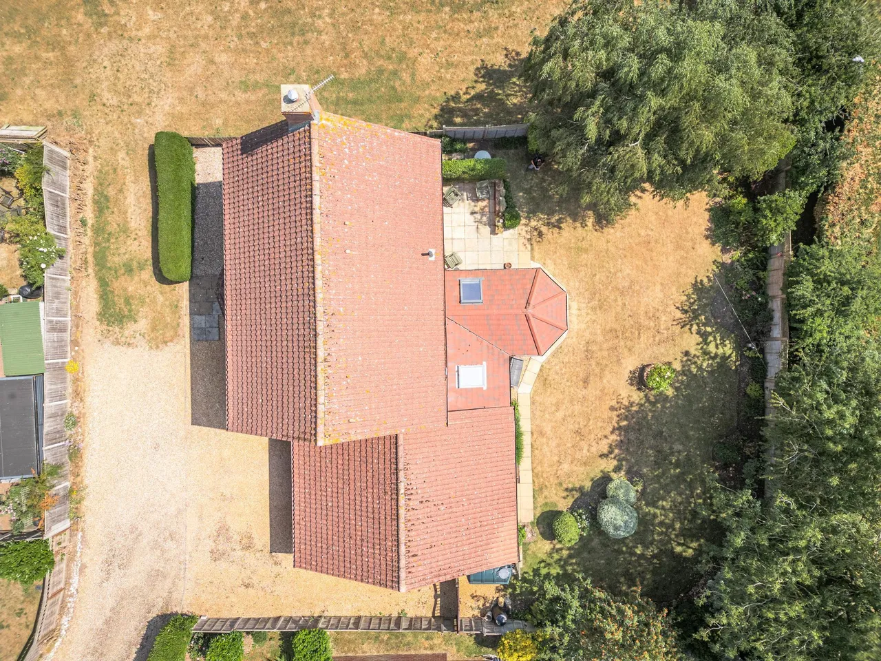 Substantial Detached Home in Sporle, photo 18