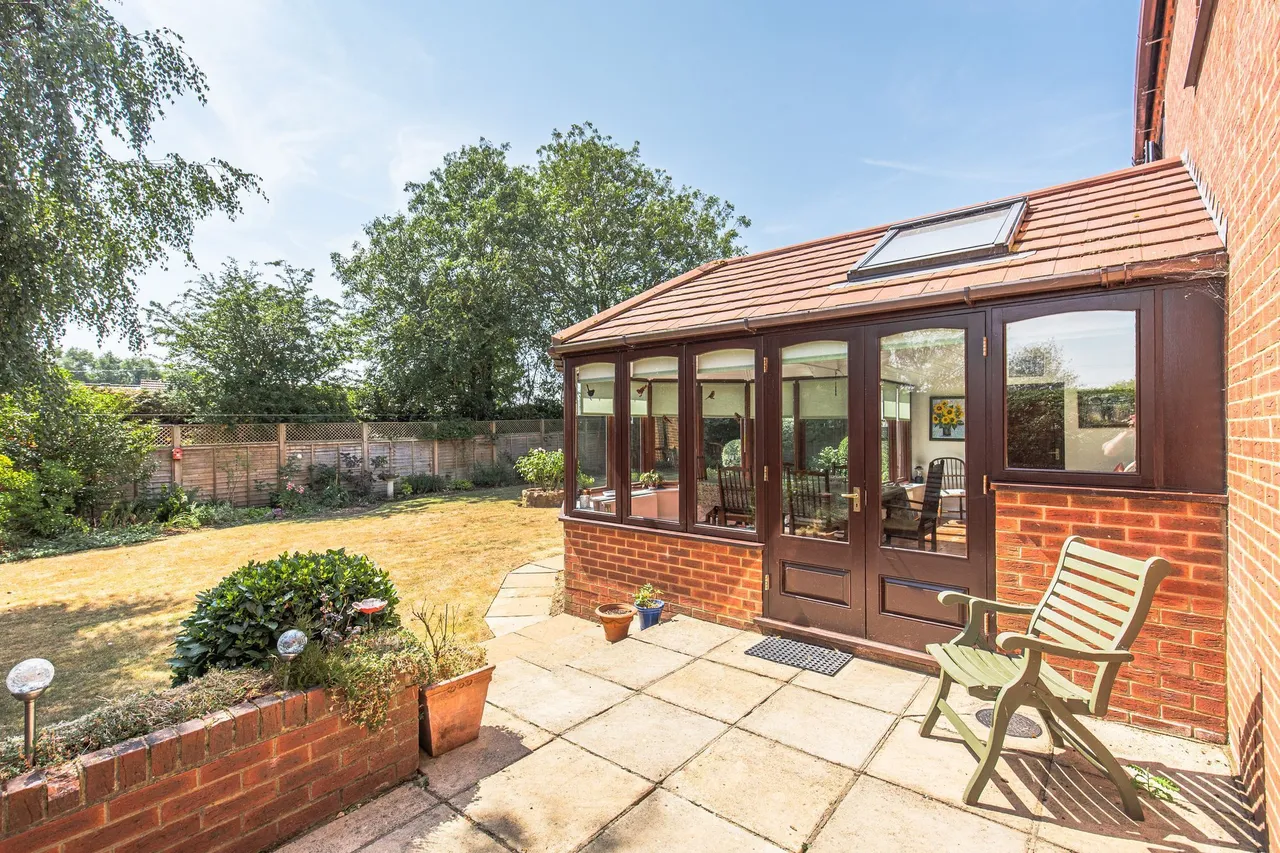 Substantial Detached Home in Sporle, photo 22