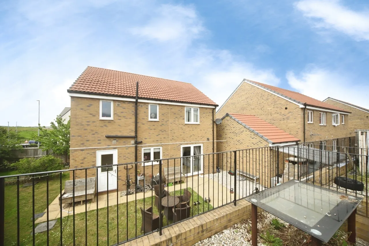 Wigeon Road, Bridgwater, TA6, photo 3