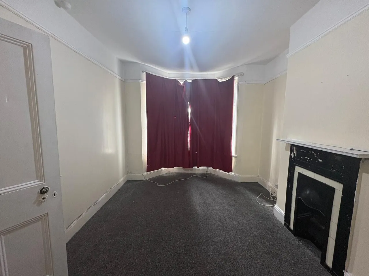 Corporation Road, NP19, photo 9