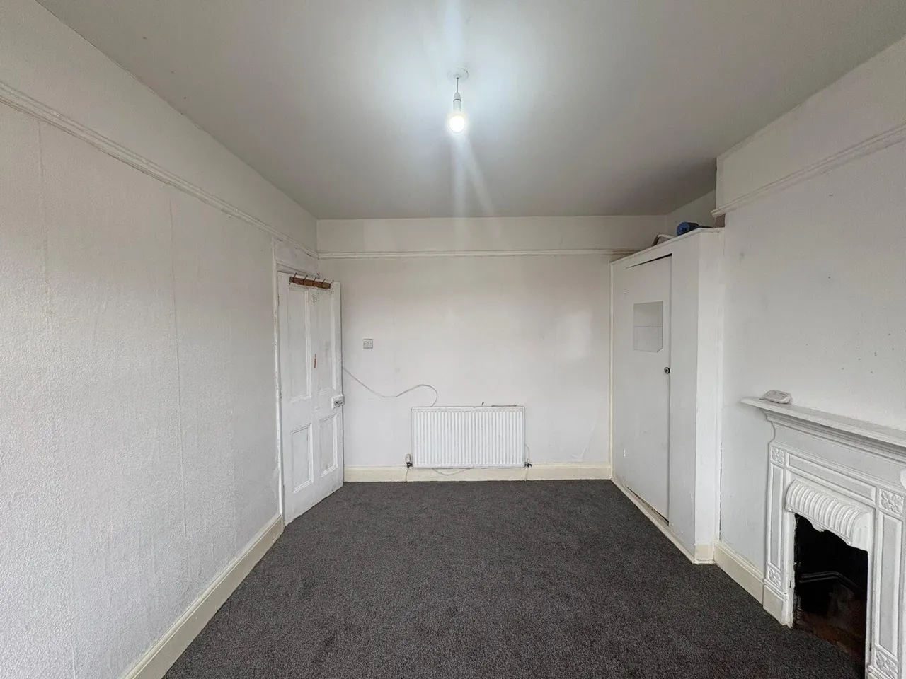Corporation Road, NP19, photo 12