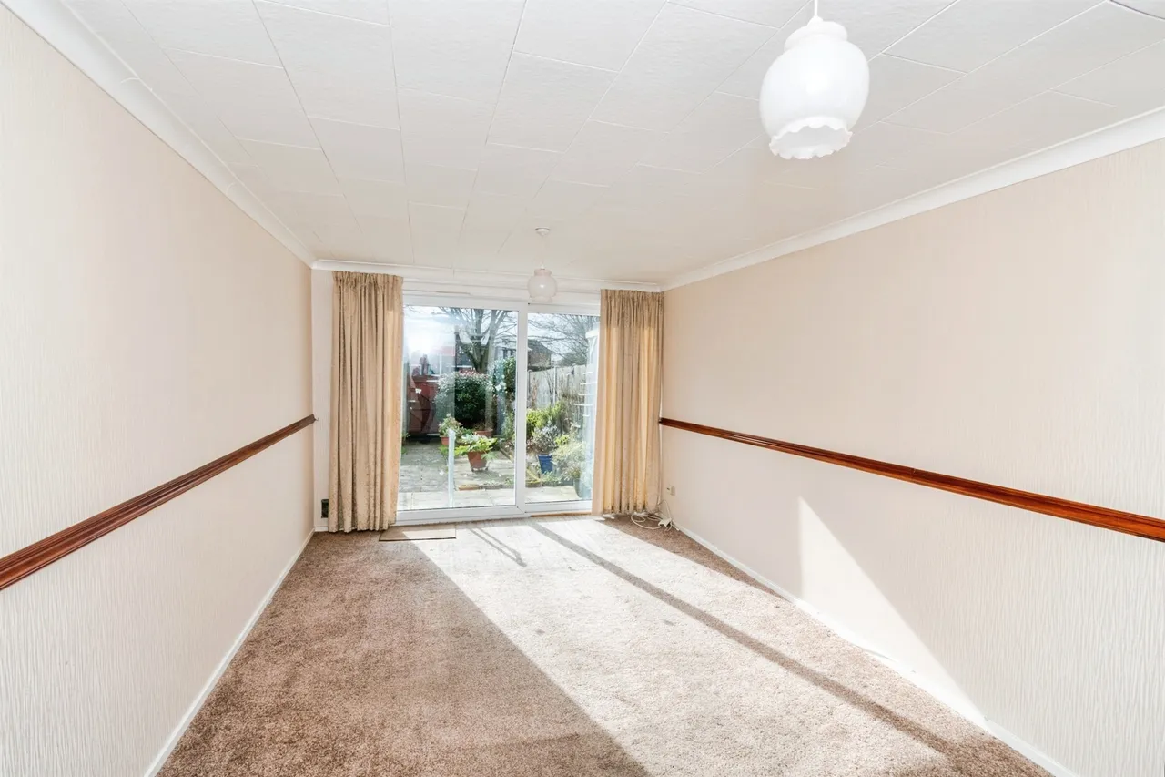 Howards Grove, SOUTHAMPTON, photo 2