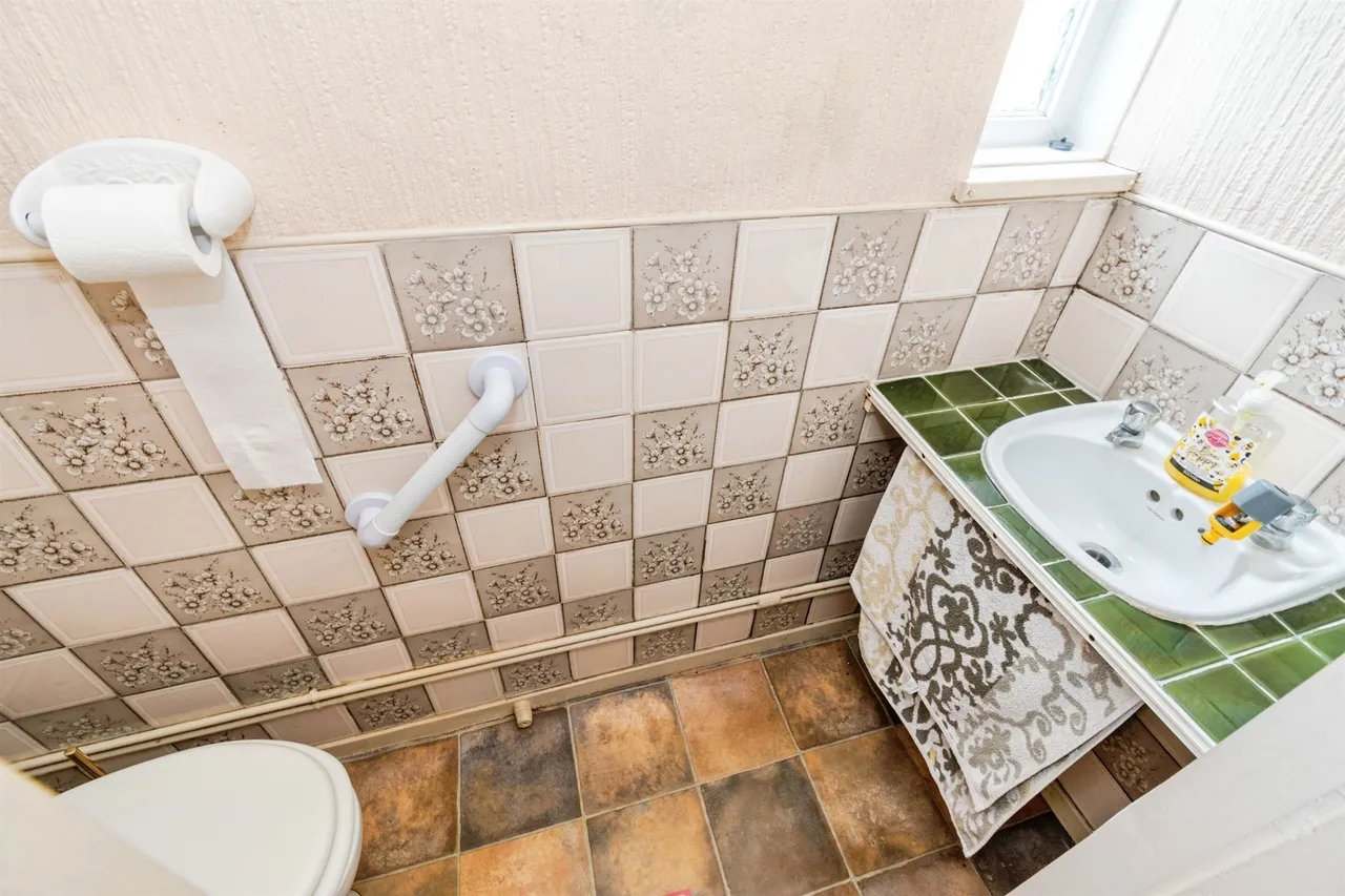 Howards Grove, SOUTHAMPTON, photo 7