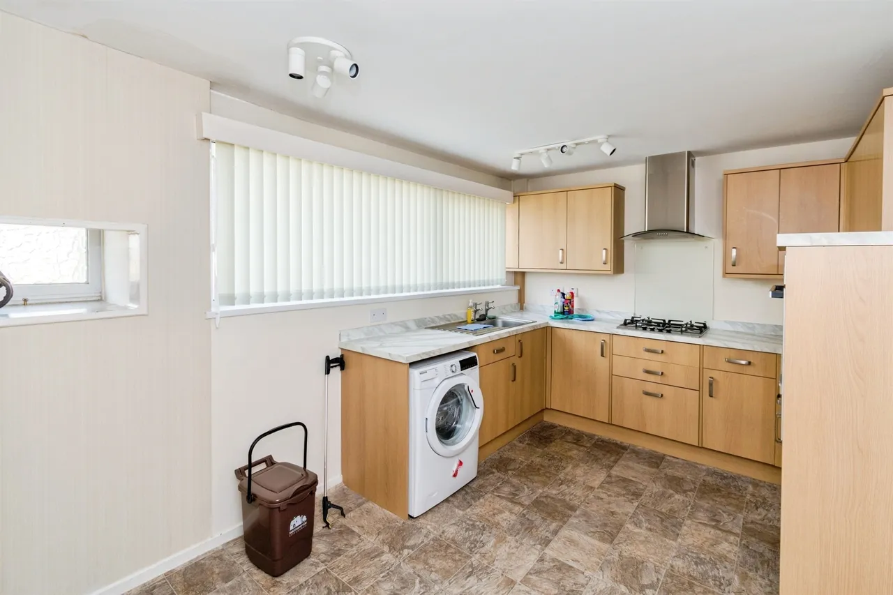 Howards Grove, SOUTHAMPTON, photo 4