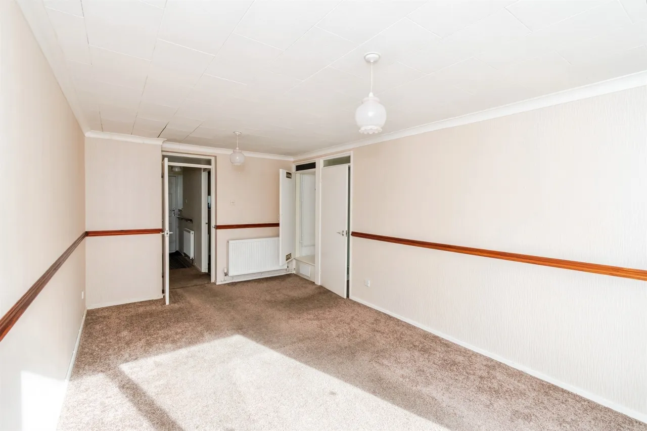 Howards Grove, SOUTHAMPTON, photo 3