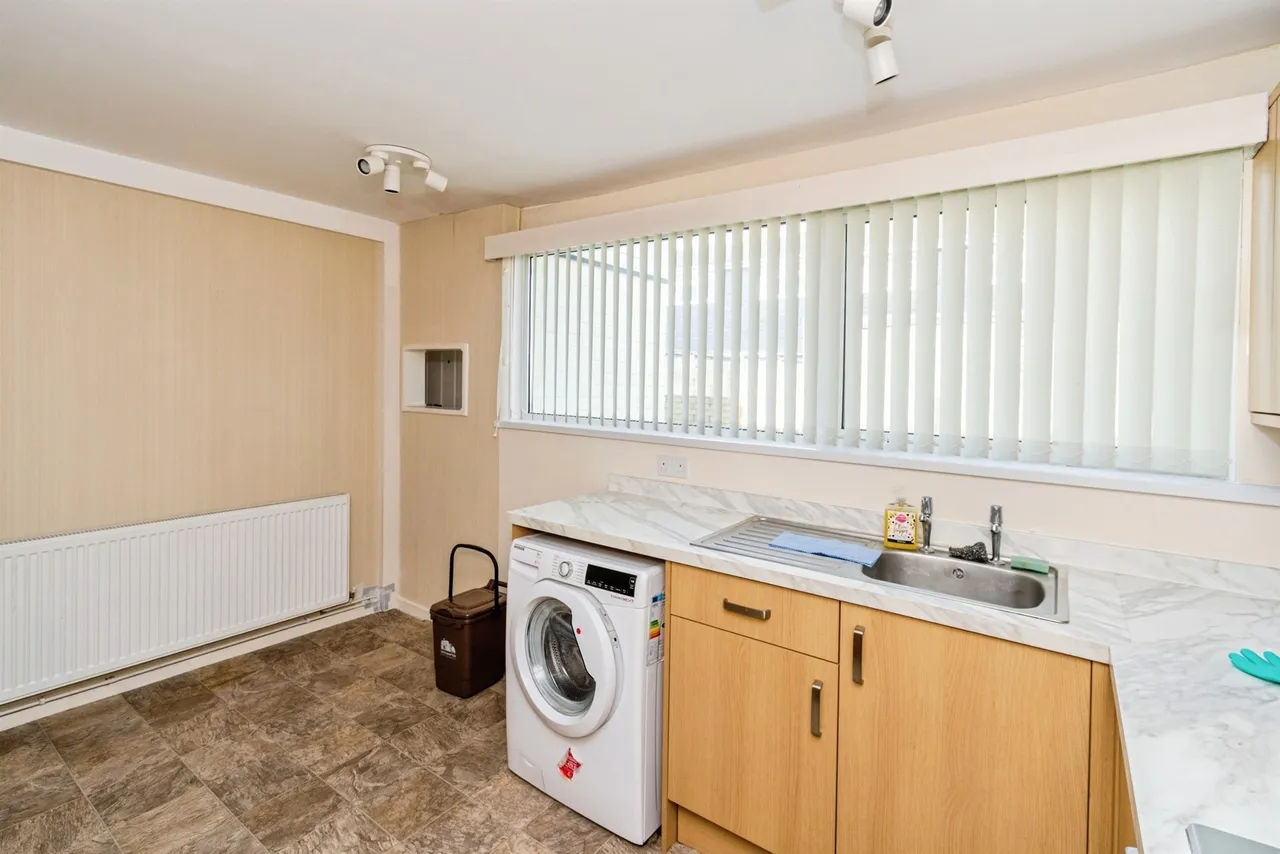 Howards Grove, SOUTHAMPTON, photo 6