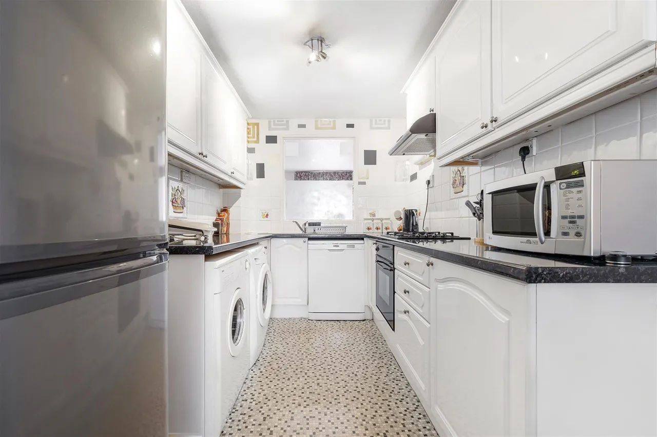 3 bed house for sale, Kingston Square, London, SE19