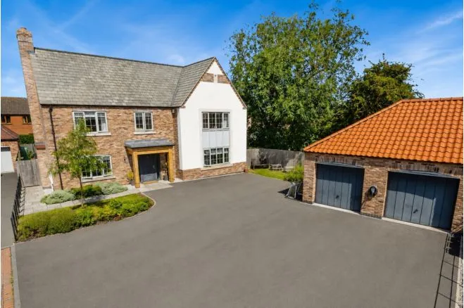 5 bed house for sale — Mulsanne Way, Nettleham, Lincoln