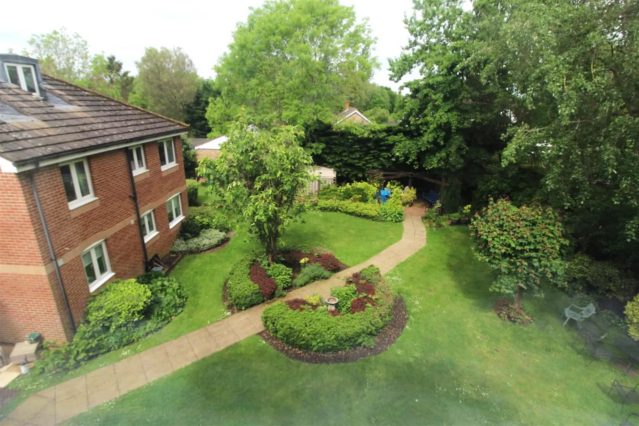 Darkes Lane, Potters Bar EN6 1DH, photo 3