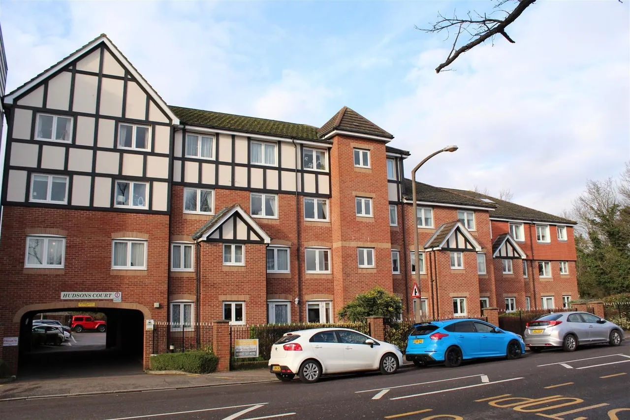 Darkes Lane, Potters Bar EN6 1DH, photo 14