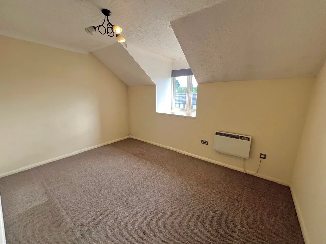 Dundonald Close, Waterside Park, SO19, photo 6