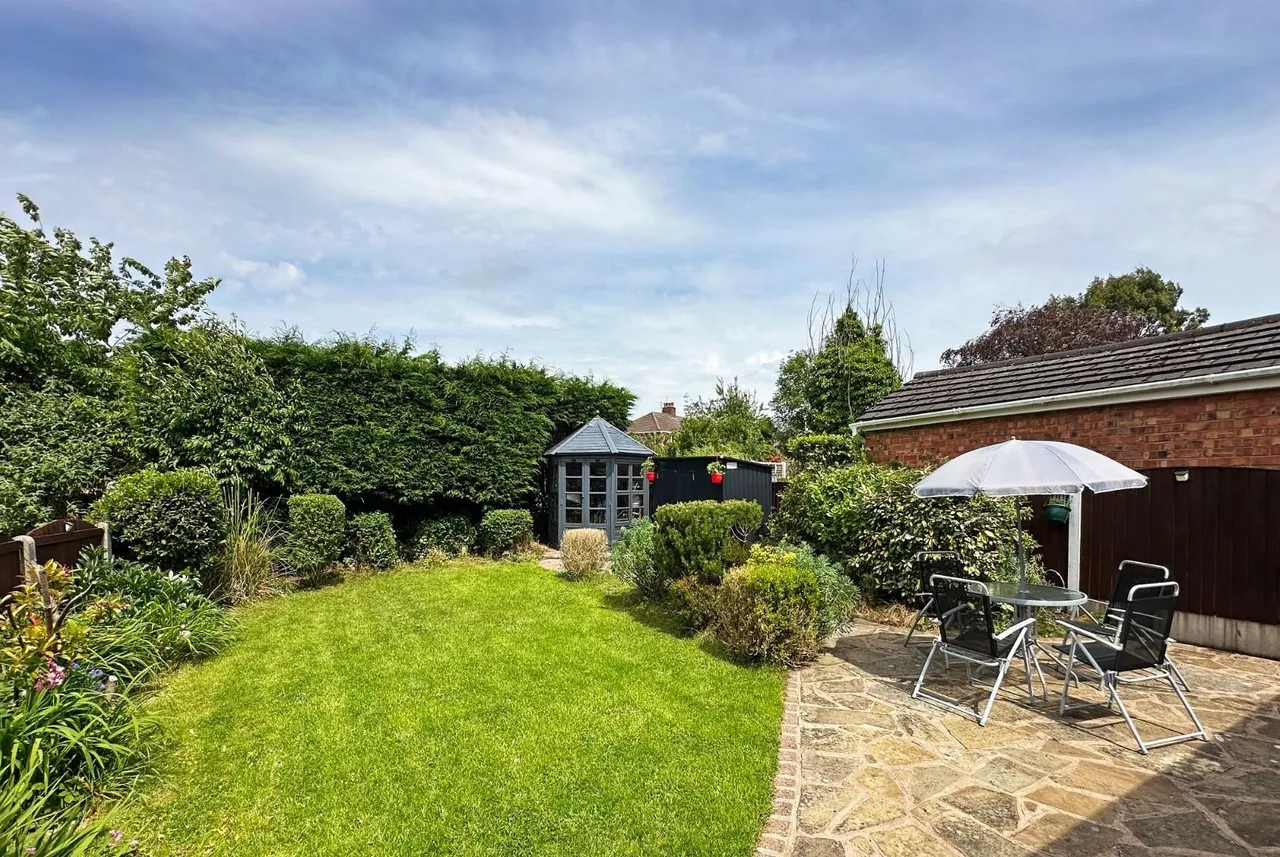Clover Road, Timperley WA15 7NL, photo 5