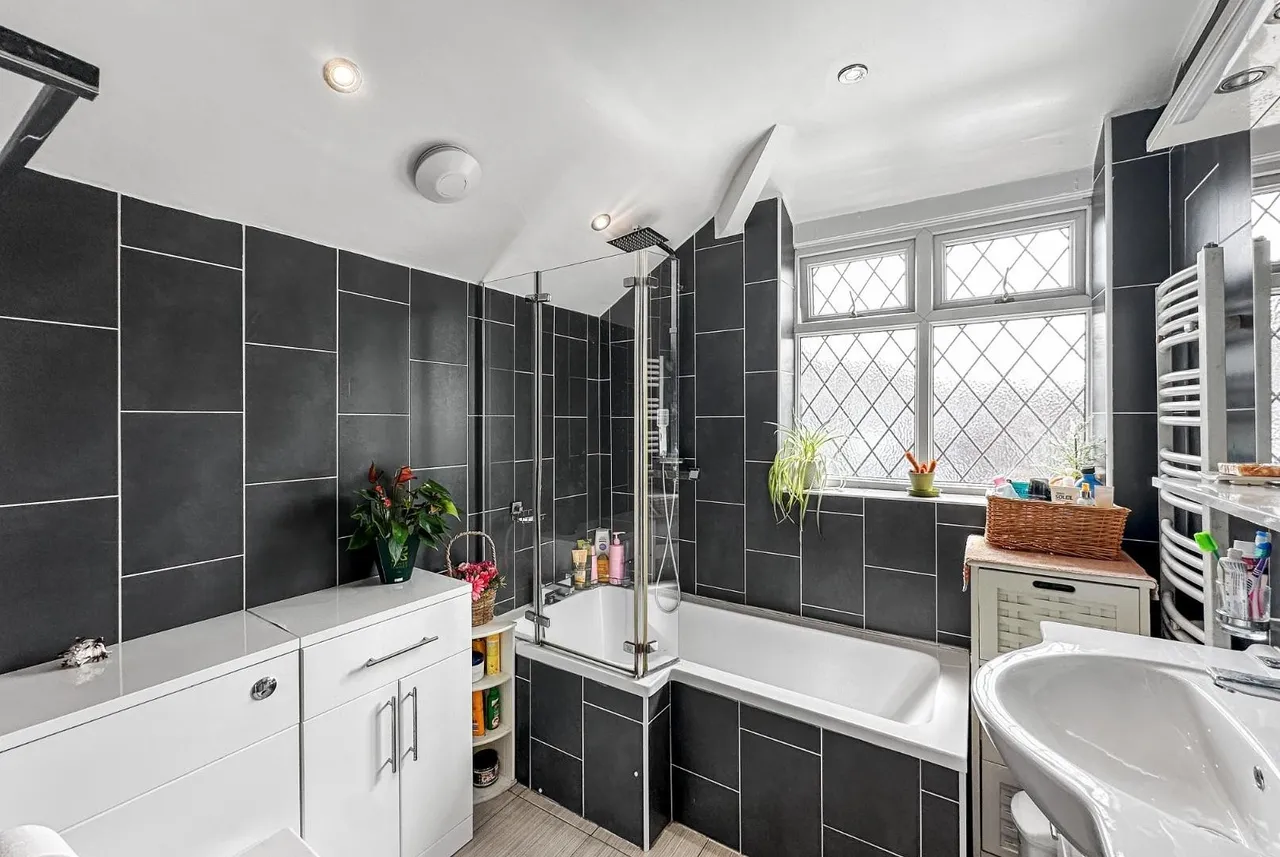Clover Road, Timperley WA15 7NL, photo 13