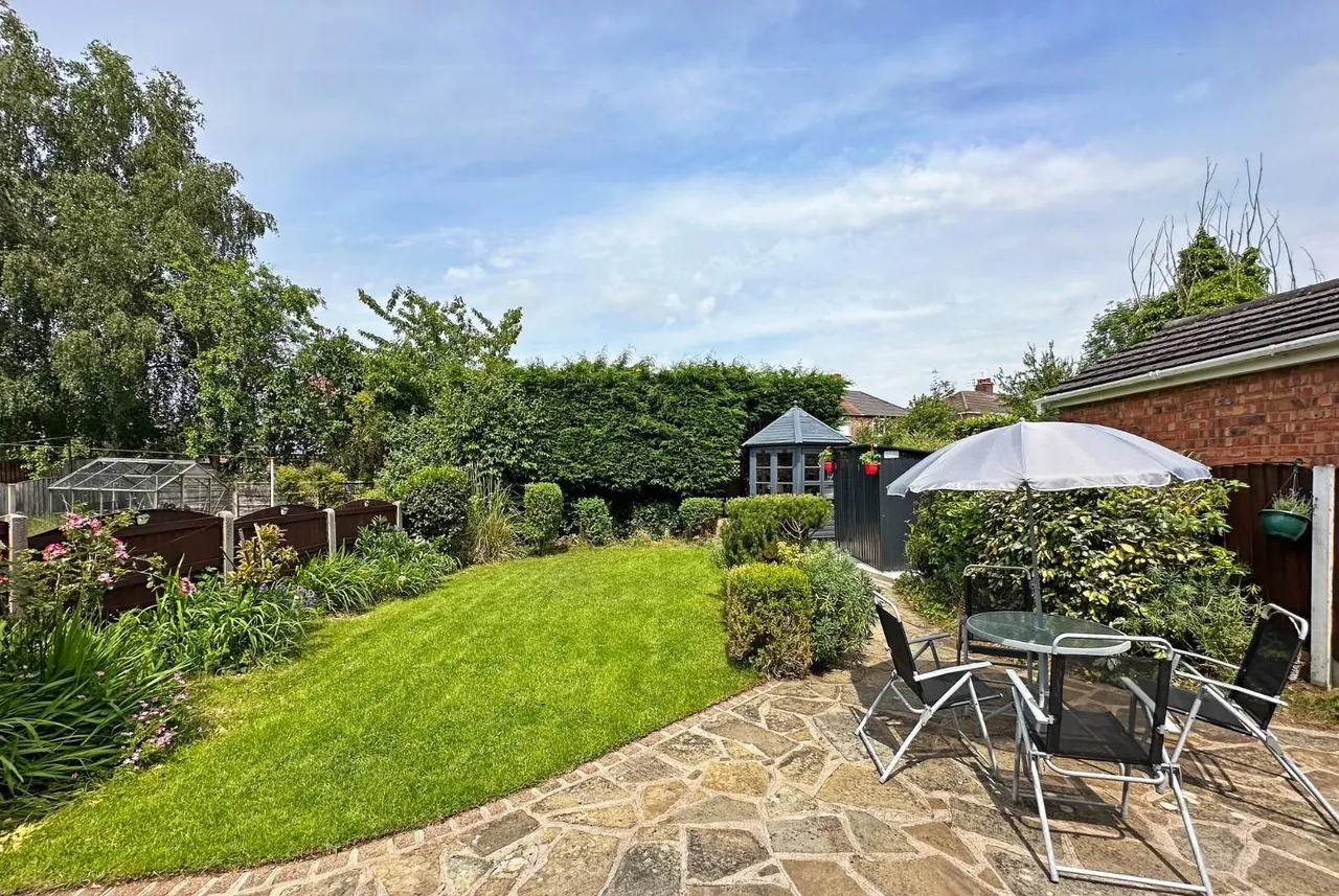 Clover Road, Timperley WA15 7NL, photo 19