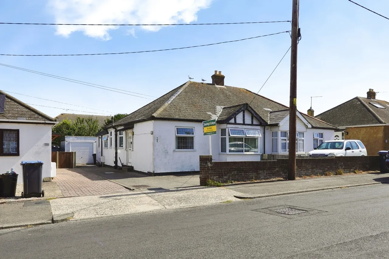 2 bed house for sale — St Richards Road, DEAL, Kent, CT14