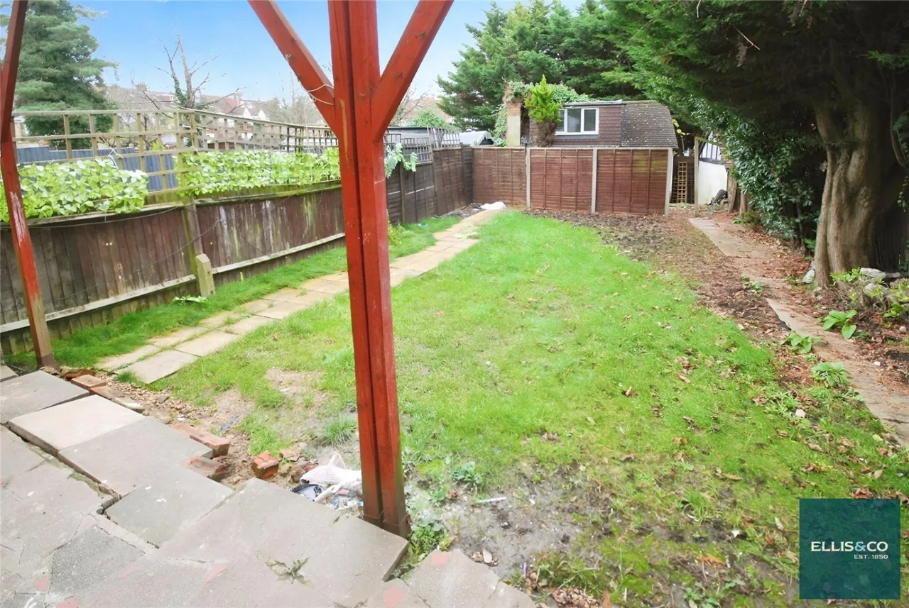 Highfield Avenue, Golders Green, NW11, photo 2