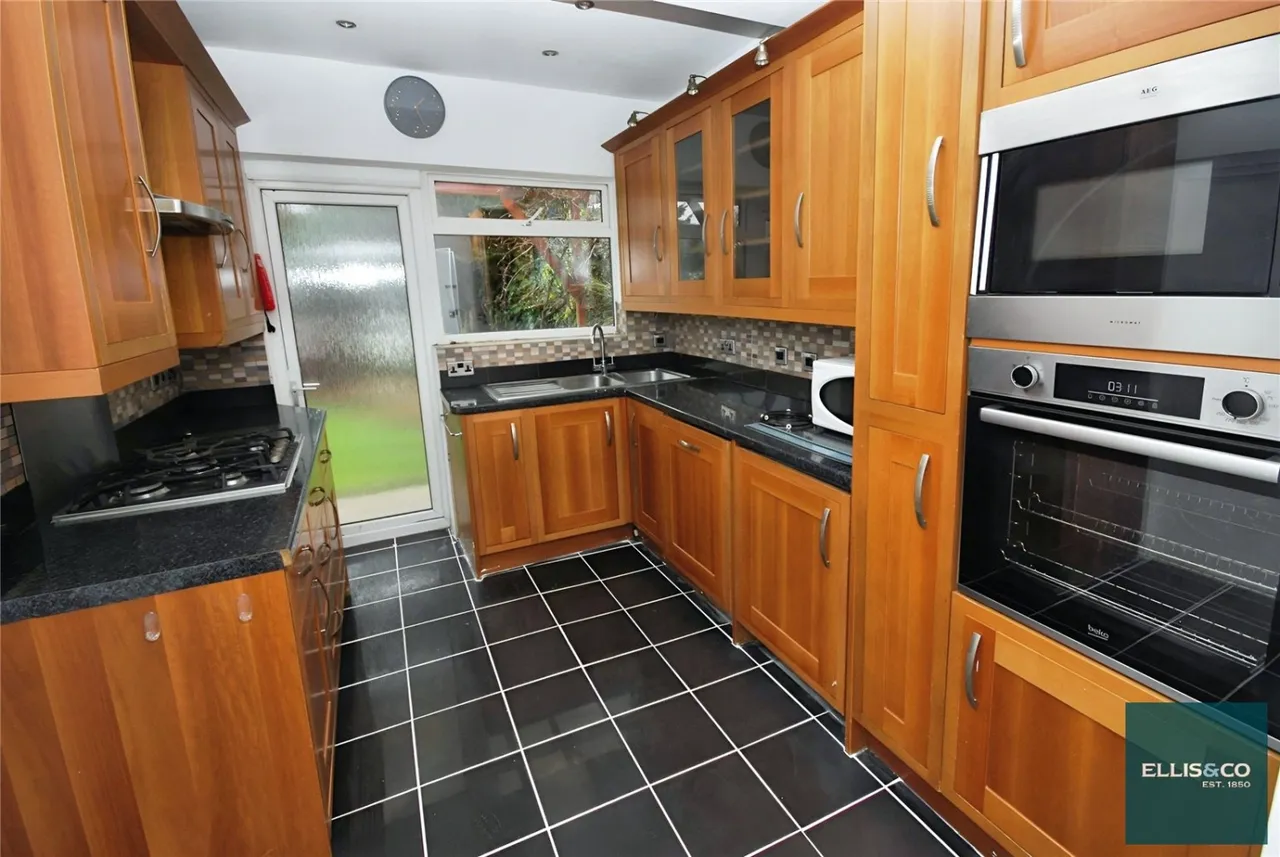 Highfield Avenue, Golders Green, NW11, photo 14