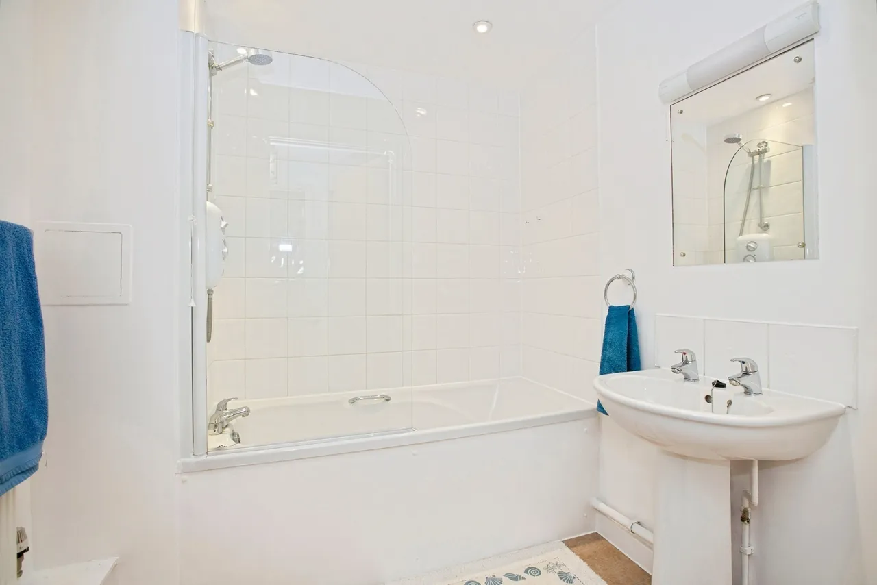 North Street, Barking, IG11, photo 15