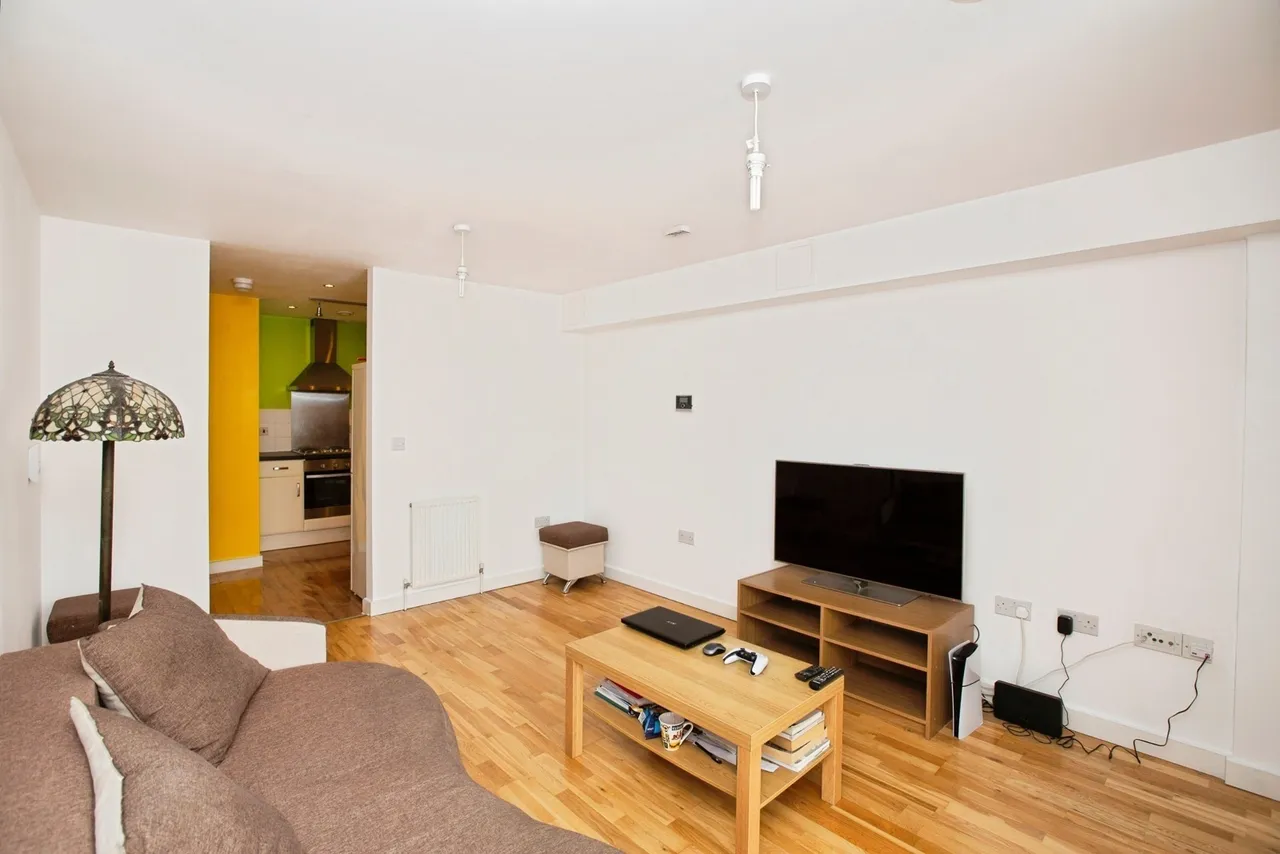 North Street, Barking, IG11, photo 5