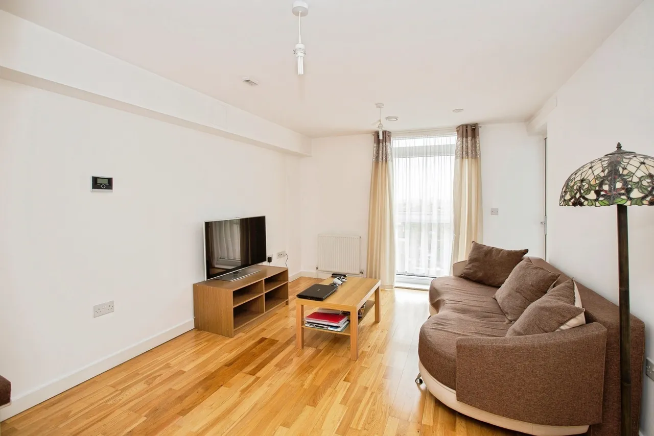 North Street, Barking, IG11, photo 2