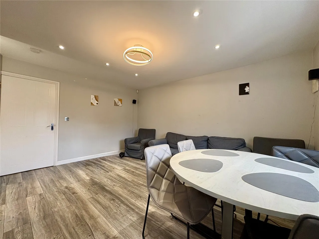 Sewell Close, Chafford Hundred, Grays, Essex, RM16, photo 5